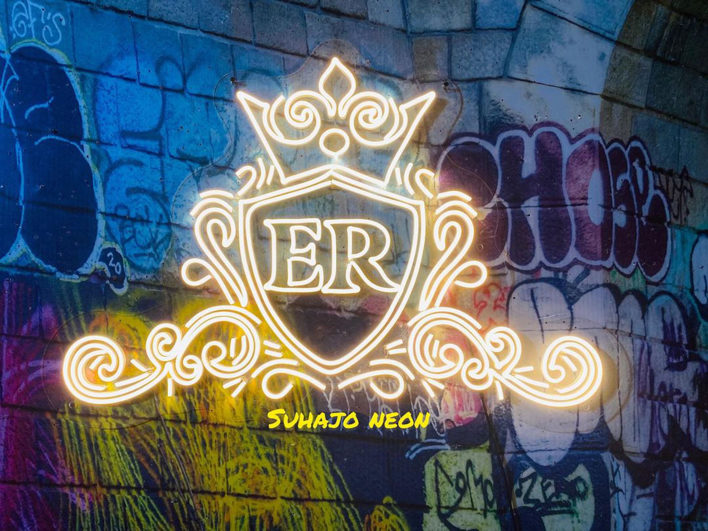 customise royal logo neon light